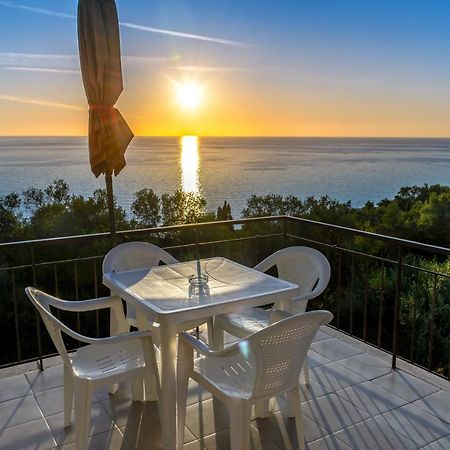 Апартаменти So Ionian Getaways Айос-Гордіос Екстер'єр фото